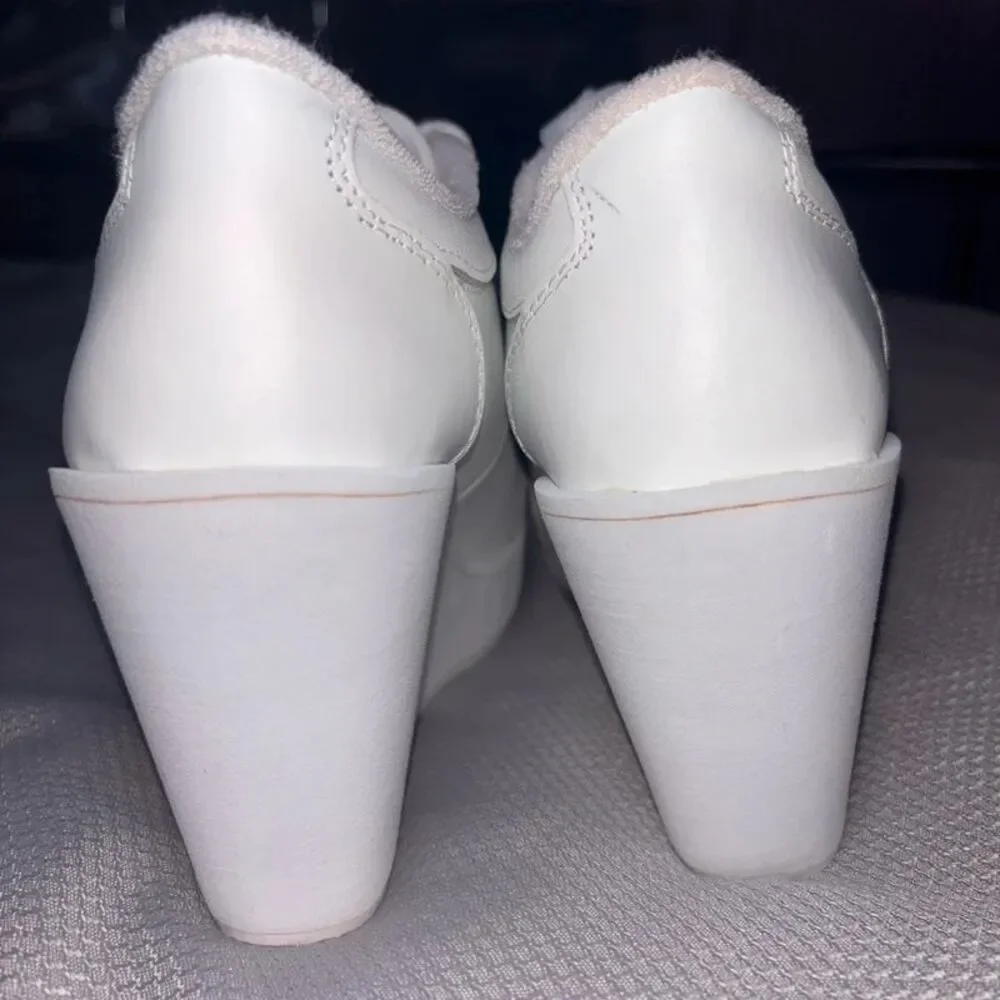 Vintage Y2K 2000’s Volatile Rhinestone Cash White Platform Wedge Sneakers size 7